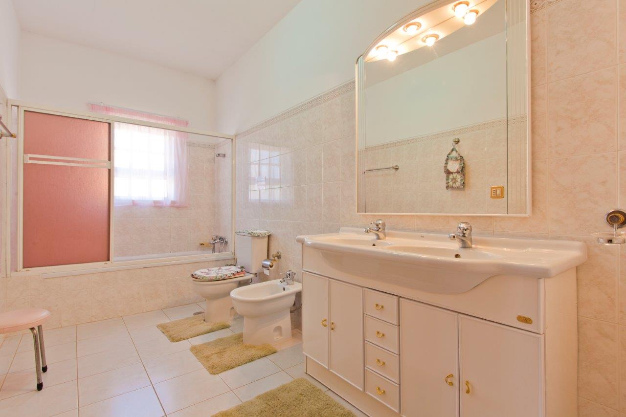 Villa Bonita - 5 Bedroom Villa in Praia da Gale