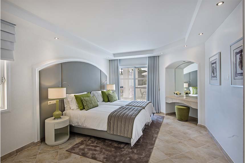Four Seasons Fairways - 3 Bedroom Hillside Apartment with pool
