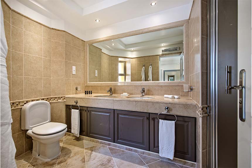 Four Seasons Fairways - 2 Bedroom Apartment with Jacuzzi