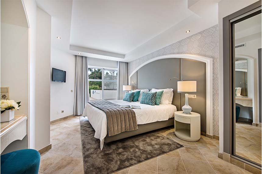 Four Seasons Fairways - 2 Bedroom Apartment with Jacuzzi