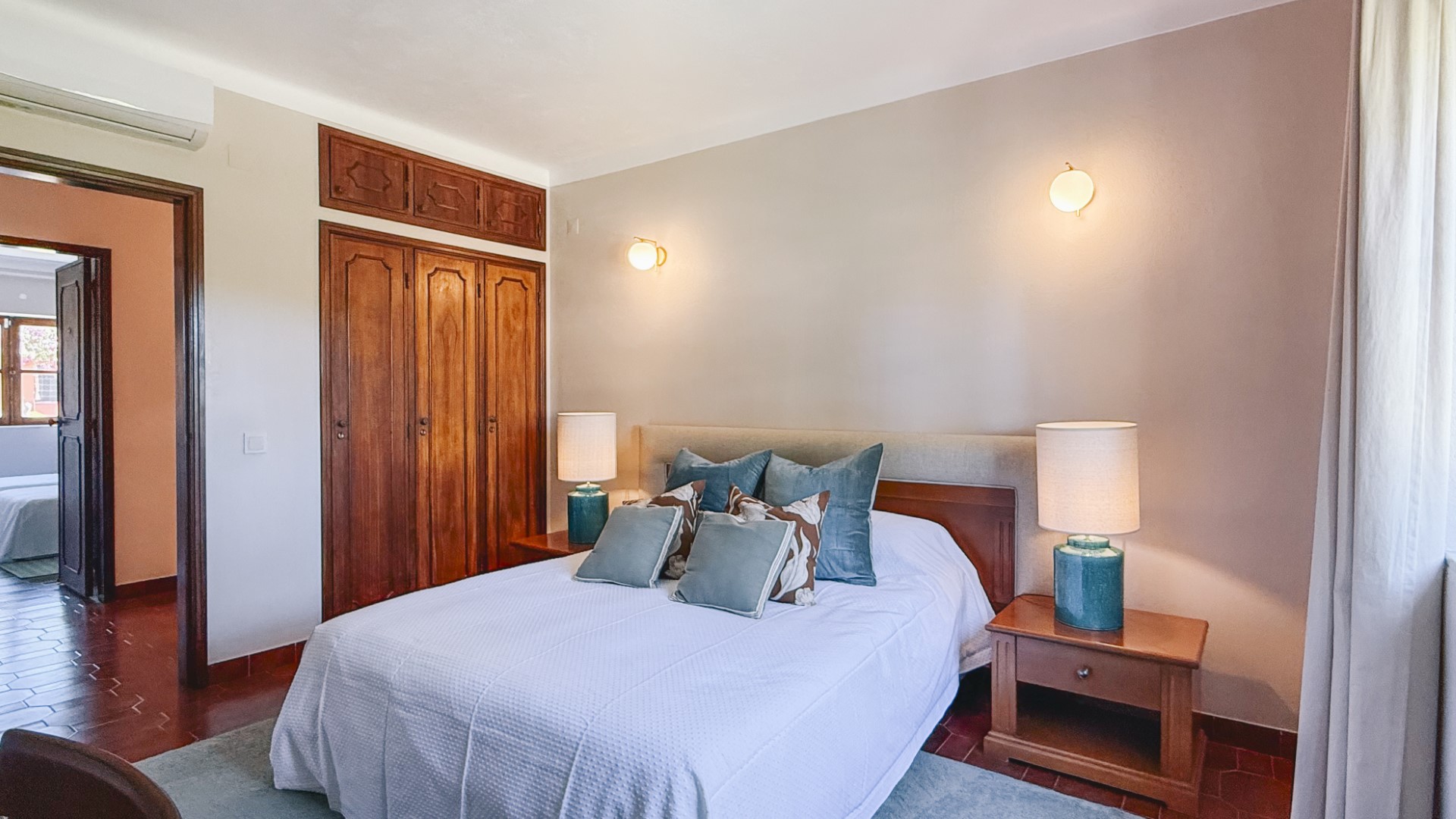 Villa Patricia - 4 Bedroom Villa in Vilamoura