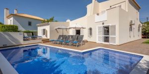 Villa Stephanie - 4 Bedroom Villa in Vilamoura